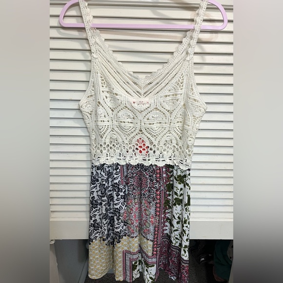 Lulumari crocheted mini dress - Picture 2 of 6